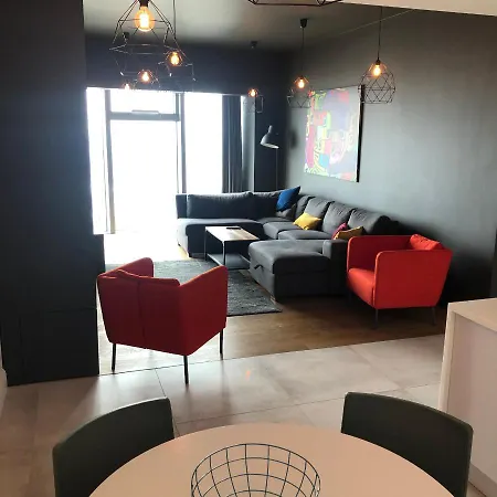 Platinium Sky Tower Apartment *